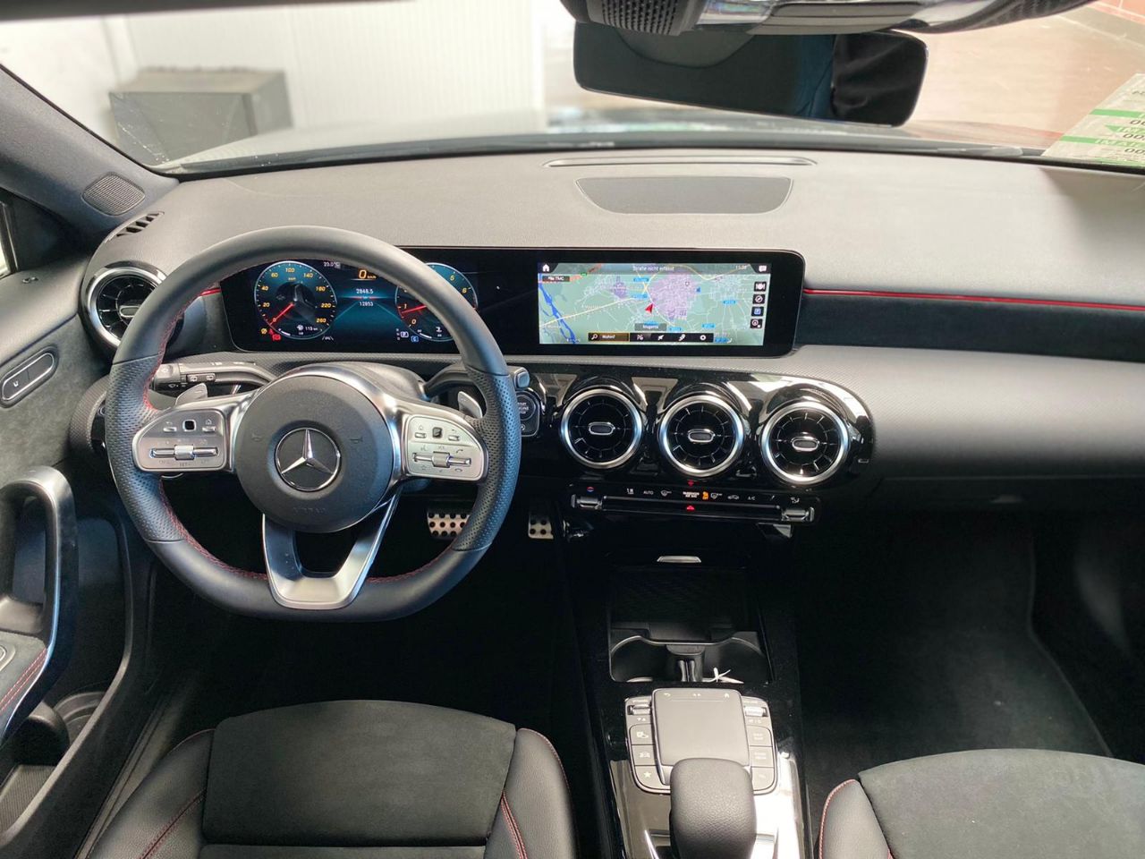 Carosello Mercedes-Benz A 220 2.0 190cv Premium 4Matic
