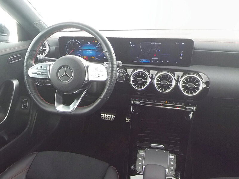 Carosello Mercedes-Benz CLA 250 1.3  160 CV + MOTORE ELET. 102 CV e  Premium Automatic Plug In Hybrid